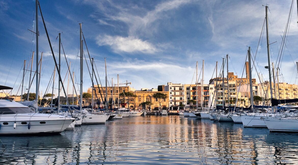best places to sail in the world including sightseeing