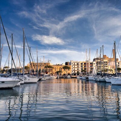 Best places to sail in the world including sightseeing
